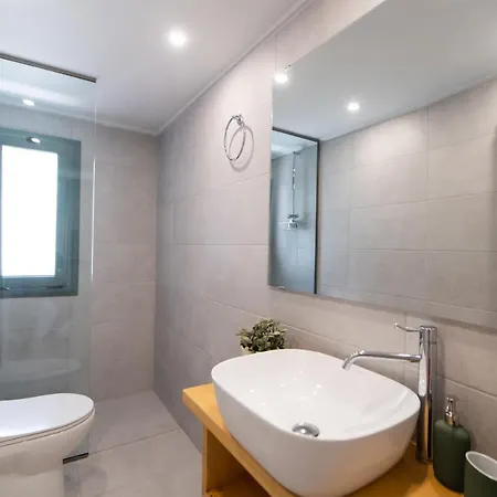 Irida Apartment *